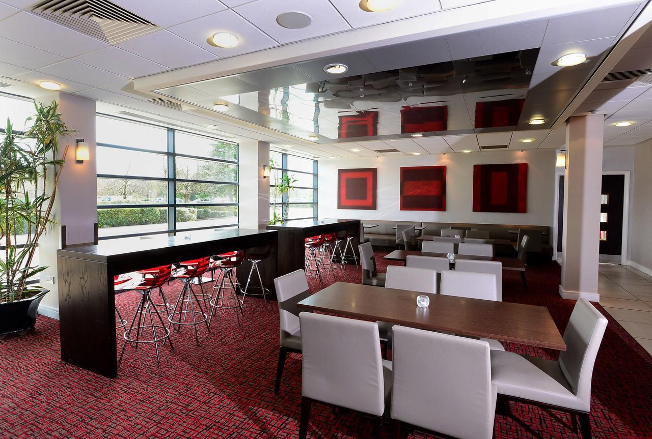 International Hotel Telford Eksteriør billede